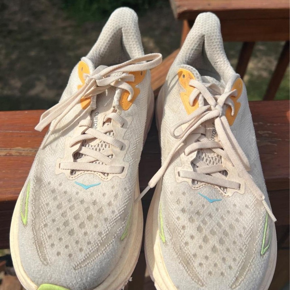 Hoka Clifton 9 Womens 9 Nude Cream Orange Road Trail Running Jog Sneakers